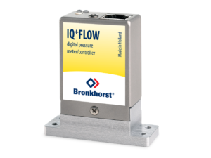 Regulátor tlaku IQ+ FLOW v provedení s procesním připojením zespodu "downported"